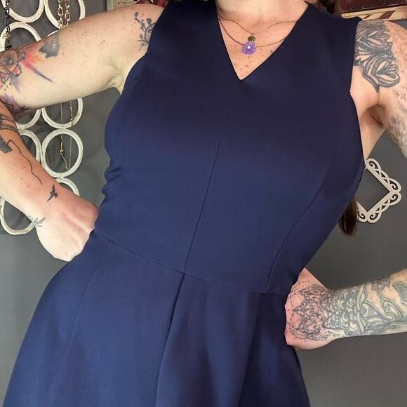 Gorgeous Halston Heritage Dress - Picture 3 of 8